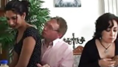 dubai-daddy-fucks-daughter-videos