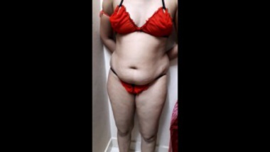 Nargis Fakhri Hot Bikini - Indian Porn Tube Video